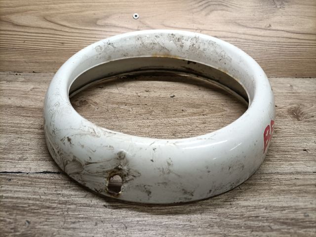 bontott TRABANT 1.1 Bal Fényszóró Lámpakeret