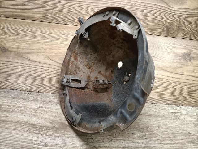 bontott TRABANT 1.1 Bal Fényszóró Tartó