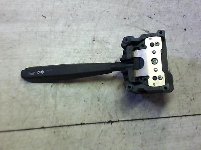 bontott TRABANT 1.1 Bal Kormánykapcsoló Irányjelző