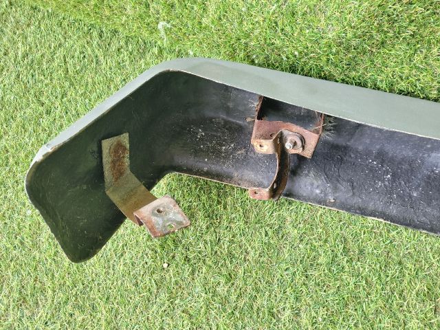 bontott TRABANT 1.1 Hátsó Lökhárító (Részeivel)