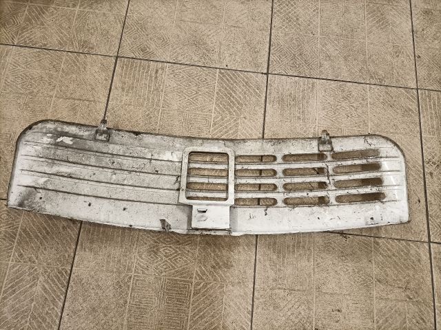 bontott TRABANT 1.1 Hűtőrács