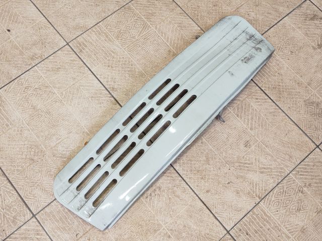 bontott TRABANT 1.1 Hűtőrács