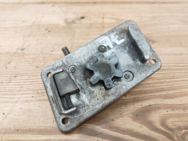 bontott TRABANT 1.1 Jobb első Ajtózár