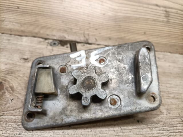 bontott TRABANT 1.1 Jobb első Ajtózár