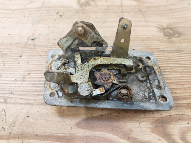 bontott TRABANT 1.1 Jobb első Ajtózár