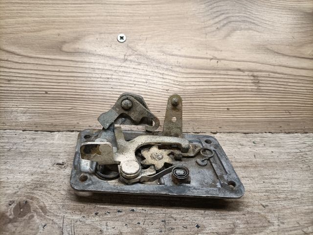 bontott TRABANT 1.1 Jobb első Ajtózár