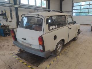 bontott TRABANT 1.1 Jobb hátsó Csonkállvány Kerékaggyal