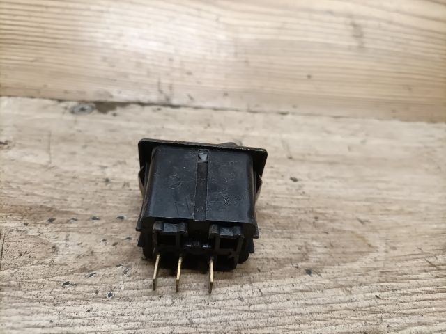 bontott TRABANT 1.1 Kapcsoló (Magában)