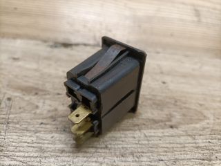 bontott TRABANT 1.1 Kapcsoló (Magában)