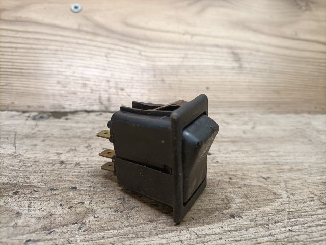 bontott TRABANT 1.1 Kapcsoló (Magában)