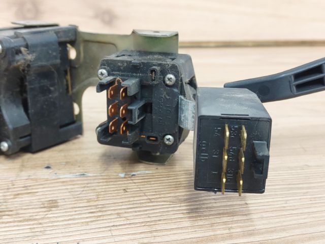 bontott TRABANT 1.1 Komplett Kormánykapcsoló (Bajuszkapcsoló)