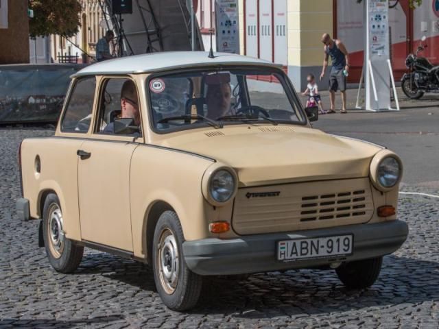 bontott TRABANT 1.1 Kürt