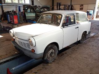 bontott TRABANT 1.1 Motorháztető Zárszerkezet