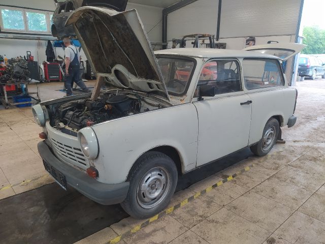 bontott TRABANT 1.1 Motorháztető