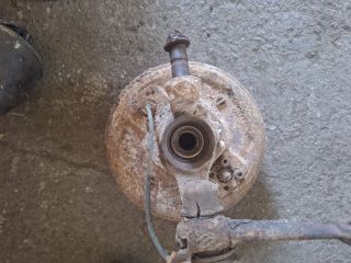 bontott TRABANT P 601 Bal első Csonkállvány Kerékaggyal