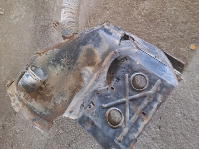 bontott TRABANT P 601 Felső Motorburkolat