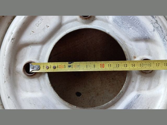 bontott TRABANT P 601 Acélfelni (1 db)