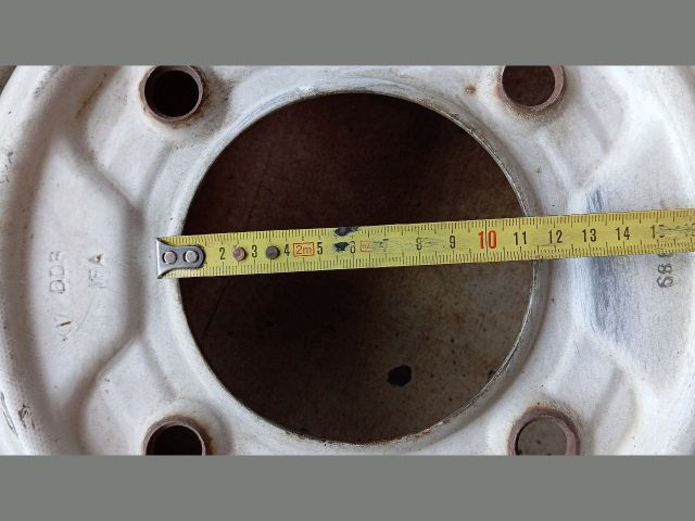 bontott TRABANT P 601 Acélfelni (1 db)