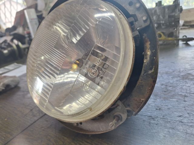 bontott TRABANT P 601 Bal Fényszóró