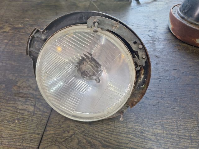 bontott TRABANT P 601 Bal Fényszóró