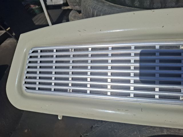 bontott TRABANT P 601 Hűtőrács