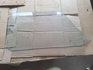 bontott TRABANT P 601 Jobb hátsó Ablak