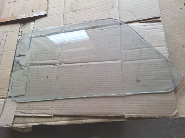 bontott TRABANT P 601 Jobb hátsó Ablak