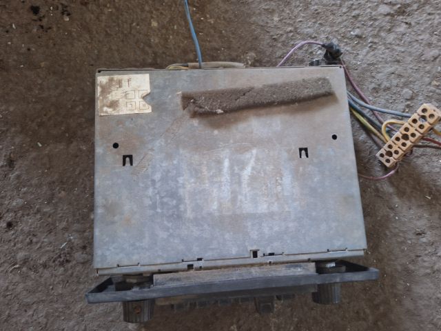 bontott TRABANT P 601 Rádió / CD