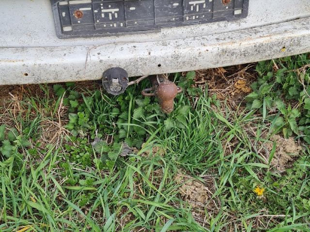 bontott TRABANT P 601 Vonóhorog