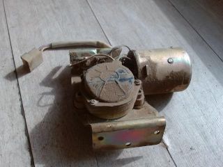 bontott UAZ UAS Első Ablaktörlő Motor