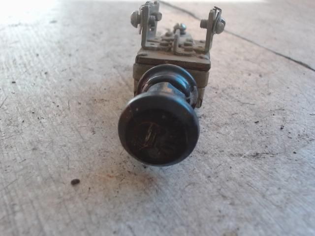 bontott UAZ UAS Hátsó Ködzárófény Kapcsoló