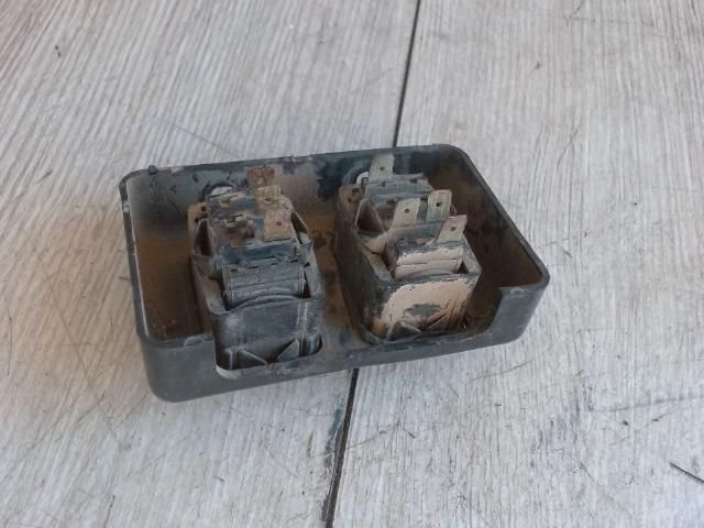 bontott UAZ UAS Hátsó Ködzárófény Kapcsoló