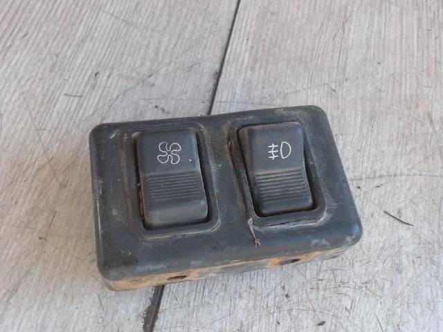 bontott UAZ UAS Hátsó Ködzárófény Kapcsoló