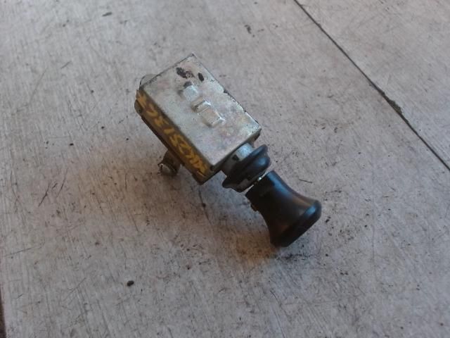 bontott UAZ UAS Hátsó Ködzárófény Kapcsoló