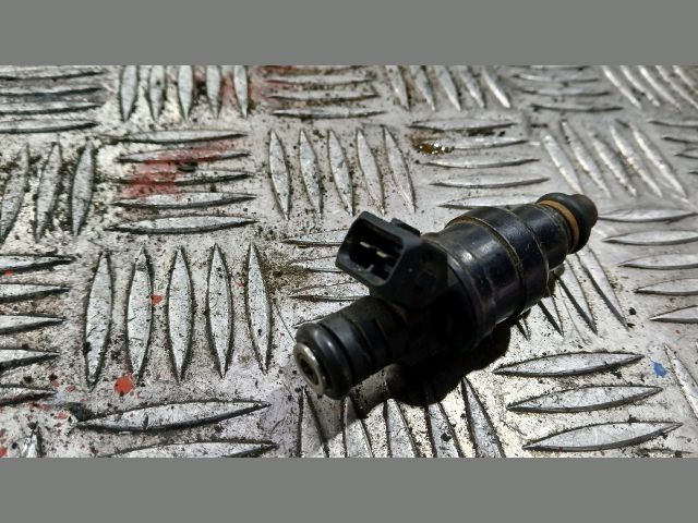 bontott VOLVO 240 Porlasztó (1 db)