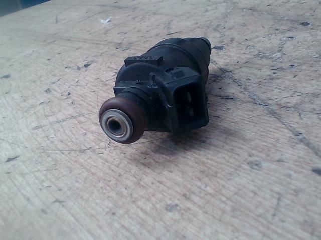 bontott VOLVO 460 Porlasztó (1 db)