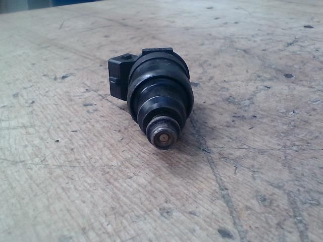 bontott VOLVO 460 Porlasztó (1 db)