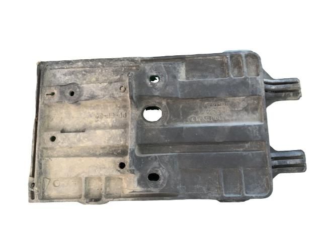 bontott VOLVO 850 Akkumulátor Tartó