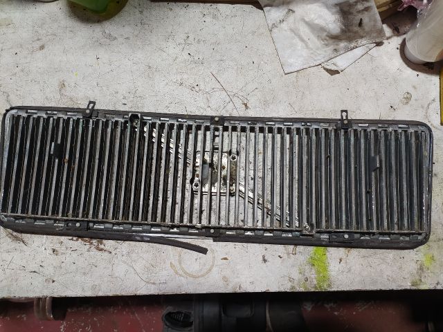 bontott VOLVO 850 Hűtőrács