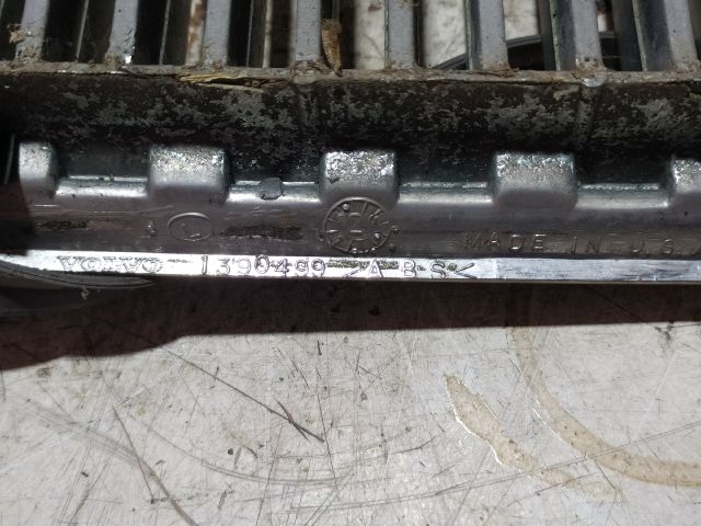 bontott VOLVO 850 Hűtőrács