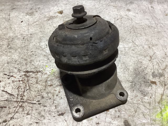 bontott VOLVO 940 Motor Tartó Bak (Pozíciófüggetlen)