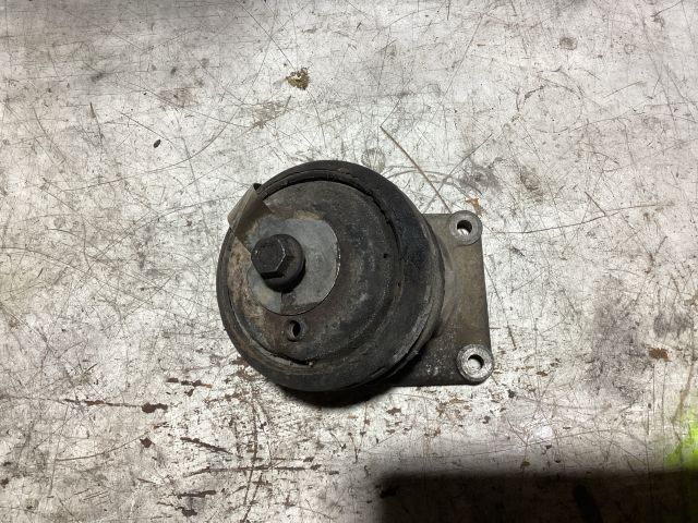 bontott VOLVO 940 Motor Tartó Bak (Pozíciófüggetlen)