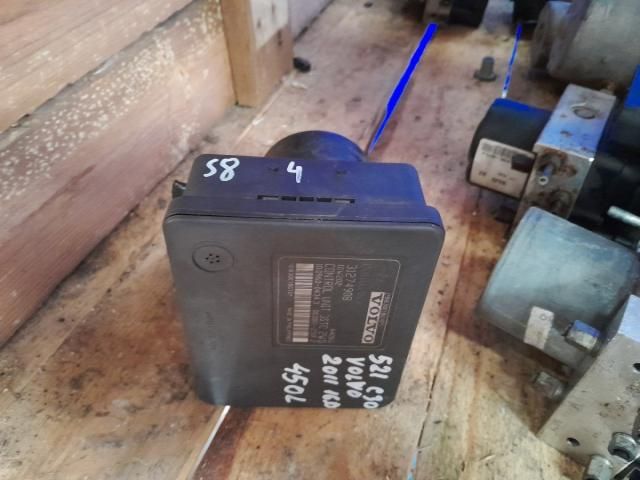 bontott VOLVO C30 ABS Kocka