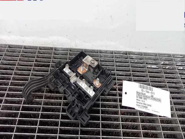 bontott VOLVO C30 Biztosítéktábla Motortér