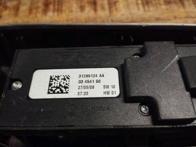 bontott VOLVO C30 Ablakemelő és Tükör Kapcsoló