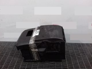 bontott VOLVO C30 Akkumulátor Tartó