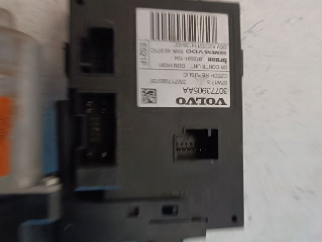 bontott VOLVO C30 Bal első Ablakemelő Motor