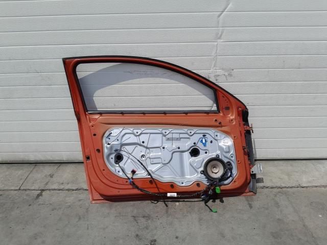 bontott VOLVO C30 Bal első Ajtó (Üres lemez)