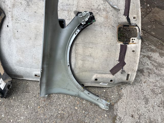 bontott VOLVO C30 Bal első Sárvédő