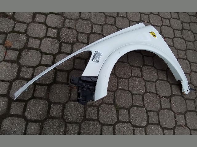 bontott VOLVO C30 Bal első Sárvédő